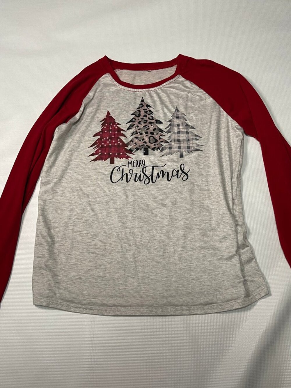 Merry Christmas Patterned Tree Raglan Long Sleeve Top, Grey and Red, Size XL